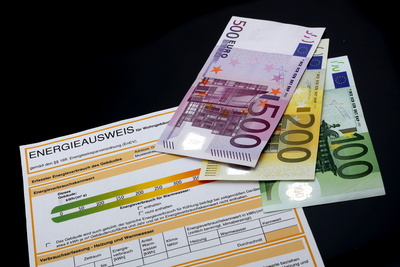 Ob Sanierung oder Neubau: Erneuerbare Energien spielen eine immer größere Rolle und werden gefördert